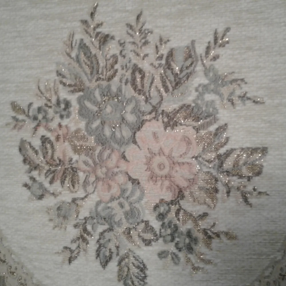 Table Runner - Picture 4 of 5